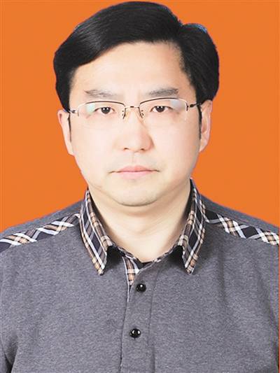 杨伟（四川省乐山市司法局党委书记、局长）