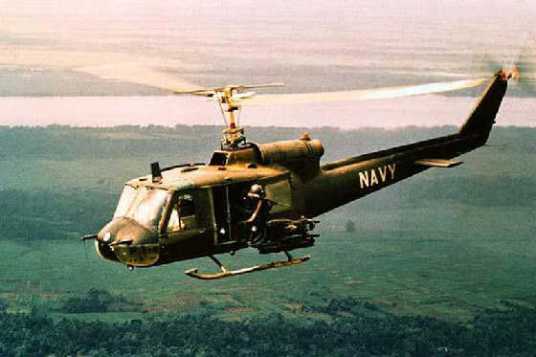 UH-1直升机