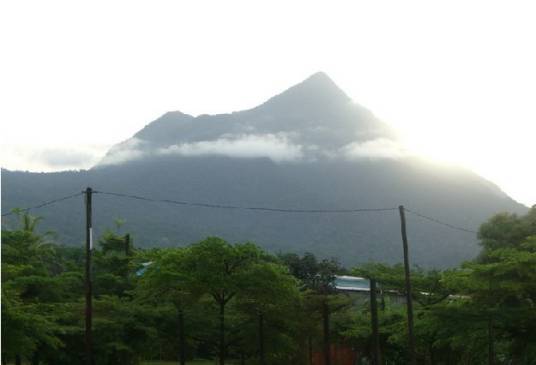 喀麦隆火山